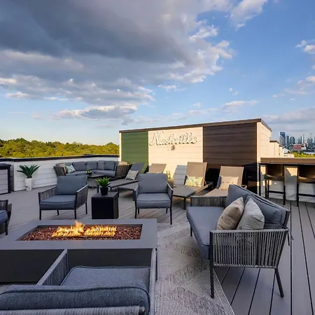 Rooftop Skyline Views Dt Nash Sleeps 12